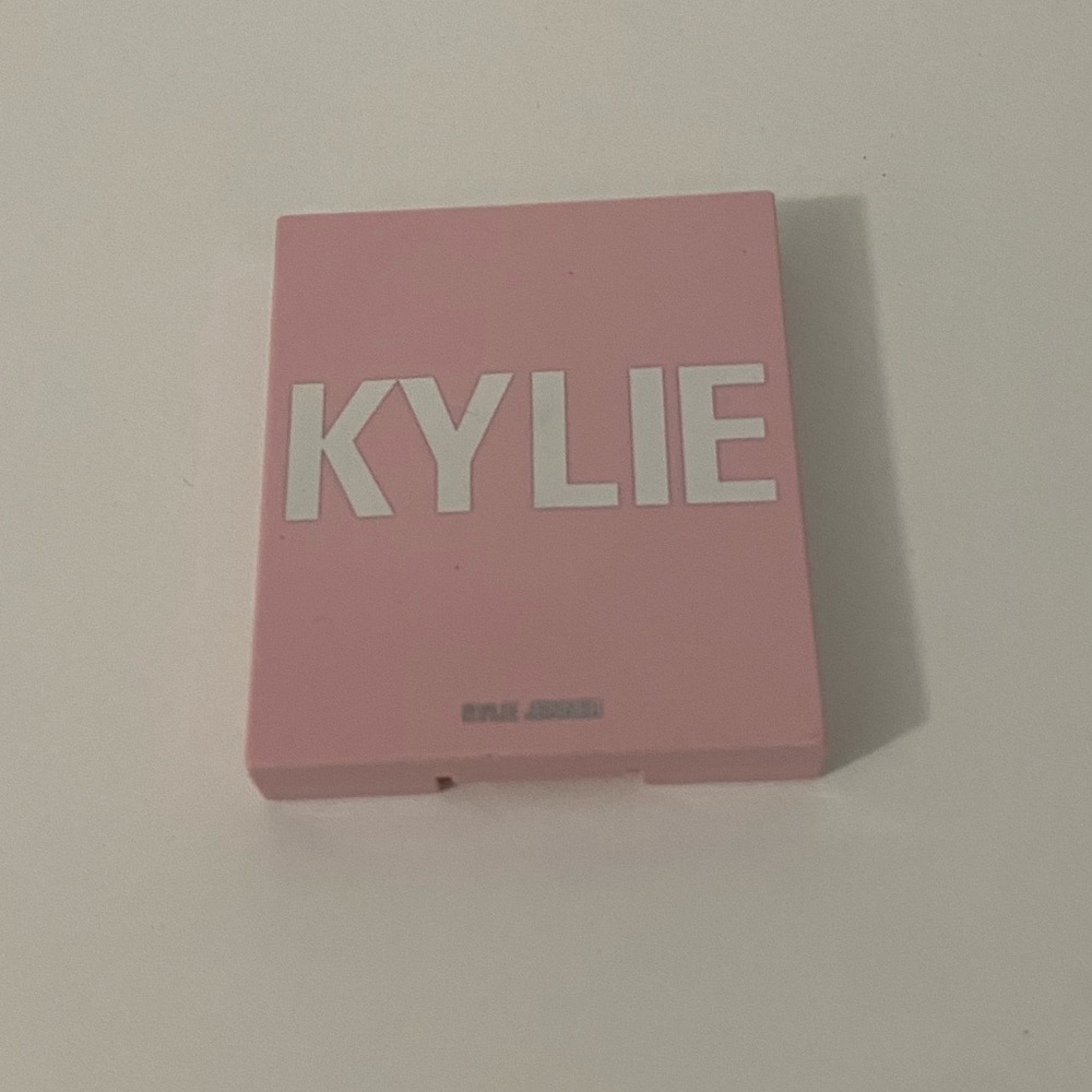 Kylie Cosmetics Bronzer with mirror in shade Khaki